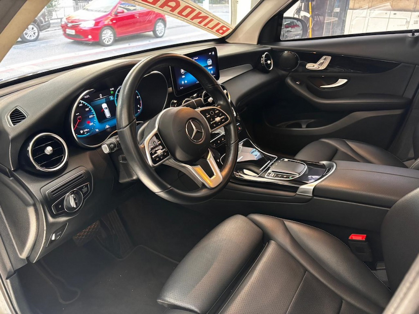 Foto do veículo MERCEDES-BENZ GLC 220D 2.0 TURBO DIESEL ENDURO 9G-TRONIC 2021 17.600 KM 227.777,00