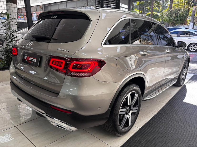 Foto do veículo MERCEDES-BENZ GLC 220D 2.0 TURBO DIESEL ENDURO 9G-TRONIC 2021 17.600 KM 227.777,00