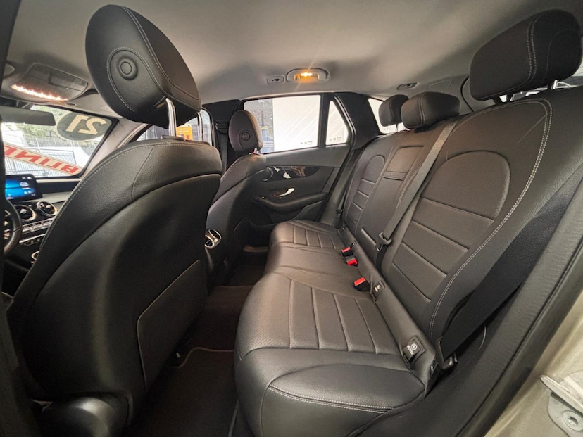 Foto do veículo MERCEDES-BENZ GLC 220D 2.0 TURBO DIESEL ENDURO 9G-TRONIC 2021 17.600 KM 227.777,00