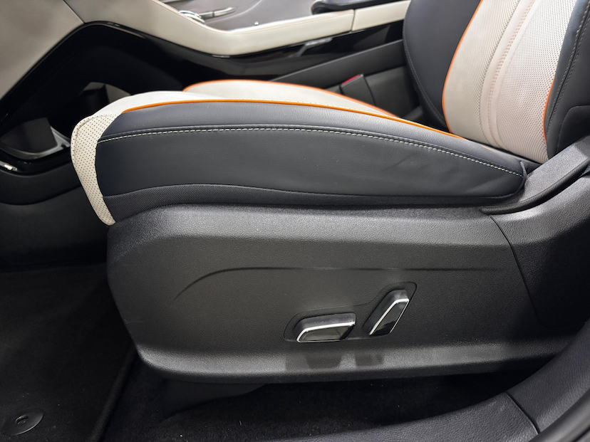 Foto do veículo BYD SONG PLUS 1.5 DM-I HÍBRIDO AUTOMÁTICO 2025 17.478 KM 259.777,00