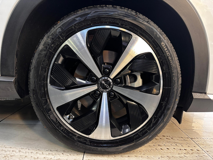 Foto do veículo BYD SONG PLUS 1.5 DM-I HÍBRIDO AUTOMÁTICO 2025 17.478 KM 259.777,00