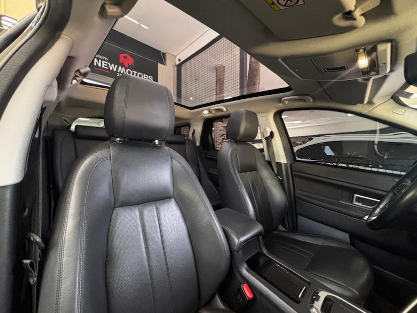 Foto do veículo LAND ROVER DISCOVERY SPORT 2.0 16V TD4 TURBO DIESEL HSE 4P 7 LUGARES AUTOMÁTICO 2018 96.000 KM 127.777,00