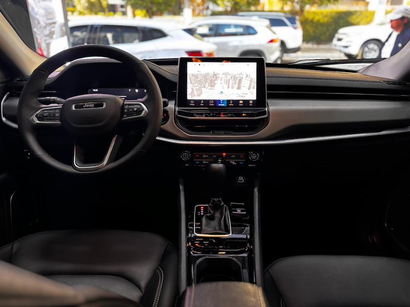 Foto do veículo JEEP COMPASS 1.3 T270 TURBO FLEX LONGITUDE AT6 2025 6.601 KM 159.777,00