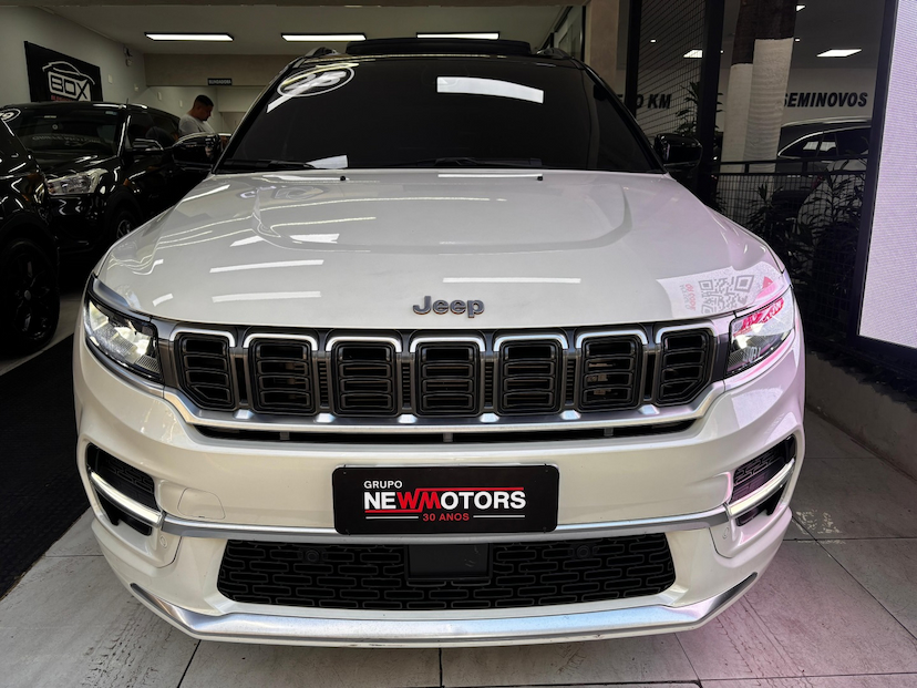 Foto do veículo JEEP COMMANDER 2.0 HURRICANE 4 TURBO GASOLINA OVERLAND AT9 2025 17.333 KM 216.777,00