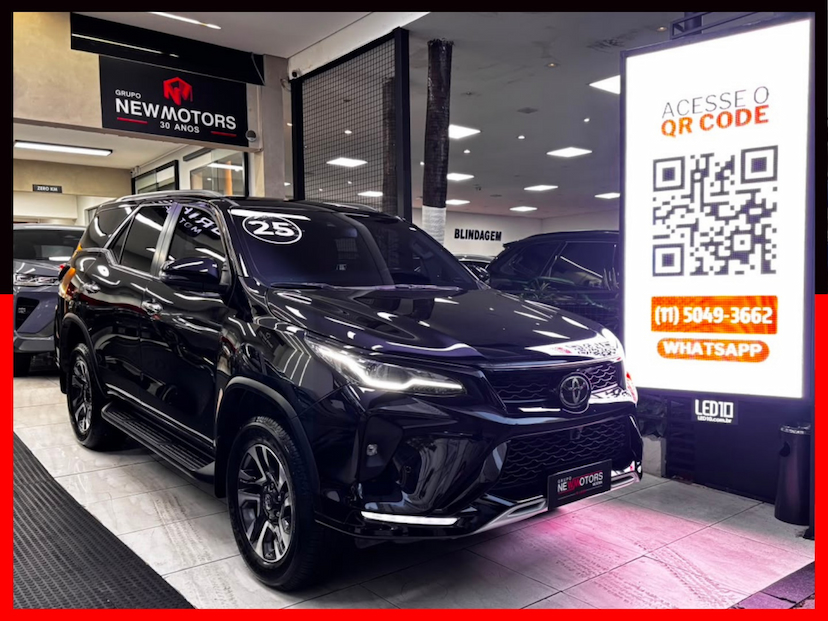 Foto do veículo TOYOTA HILUX SW4 2.8 D-4D TURBO DIESEL SRX PLATINUM 7L 4X4 AUTOMÁTICO 2026 10.899 KM 359.777,00