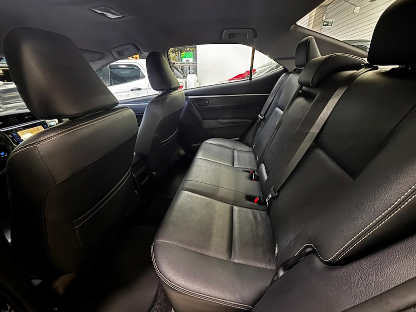 Foto do veículo TOYOTA COROLLA 2.0 XEI 16V FLEX 4P AUTOMÁTICO 2019 49.300 KM 113.777,00
