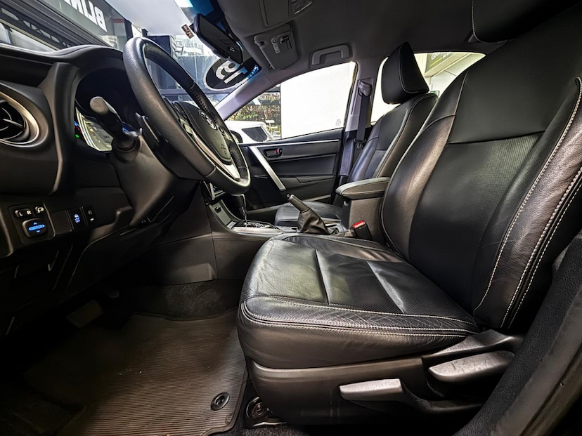 Foto do veículo TOYOTA COROLLA 2.0 XEI 16V FLEX 4P AUTOMÁTICO 2019 49.300 KM 113.777,00