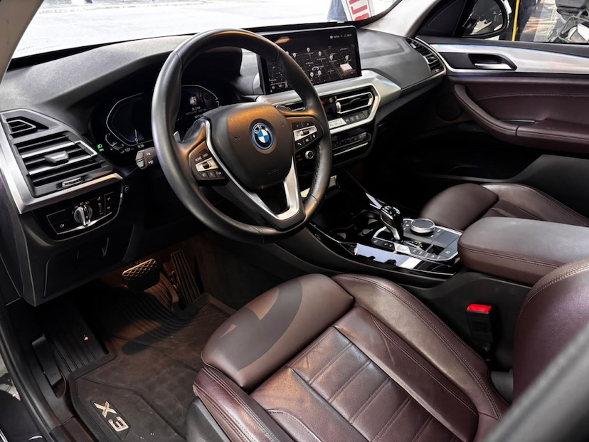 Foto do veículo BMW X3 2.0 16V HÍBRIDO X LINE XDRIVE30E STEPTRONIC 2023 30.735 KM 349.777,00