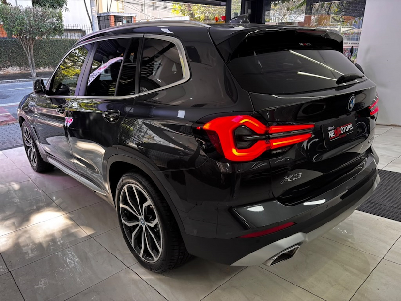 Foto do veículo BMW X3 2.0 16V HÍBRIDO X LINE XDRIVE30E STEPTRONIC 2023 30.735 KM 349.777,00