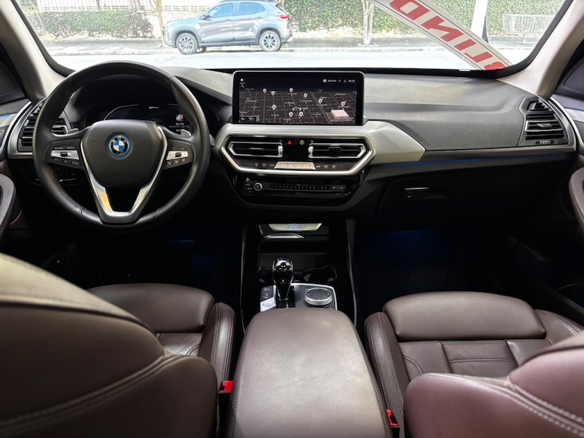 Foto do veículo BMW X3 2.0 16V HÍBRIDO X LINE XDRIVE30E STEPTRONIC 2023 30.735 KM 349.777,00