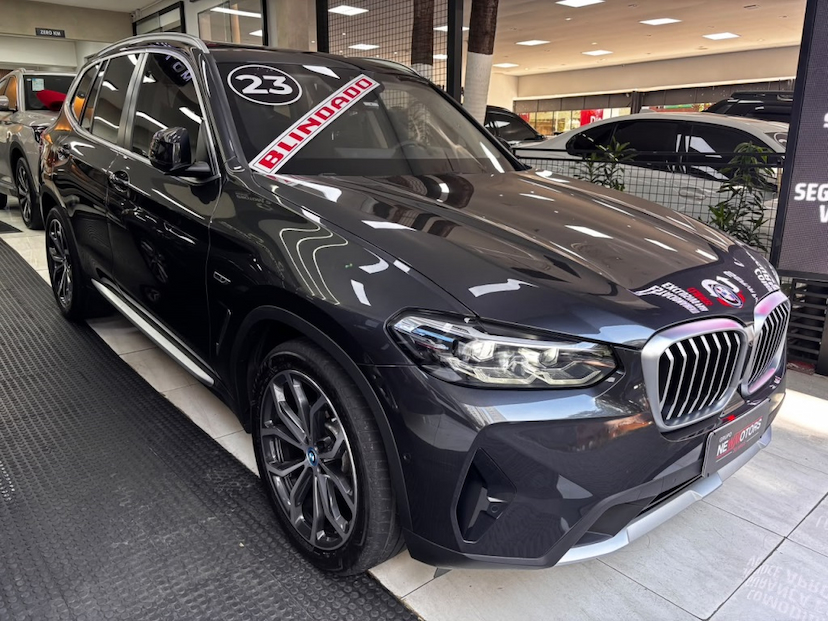 Foto do veículo BMW X3 2.0 16V HÍBRIDO X LINE XDRIVE30E STEPTRONIC 2023 30.735 KM 349.777,00