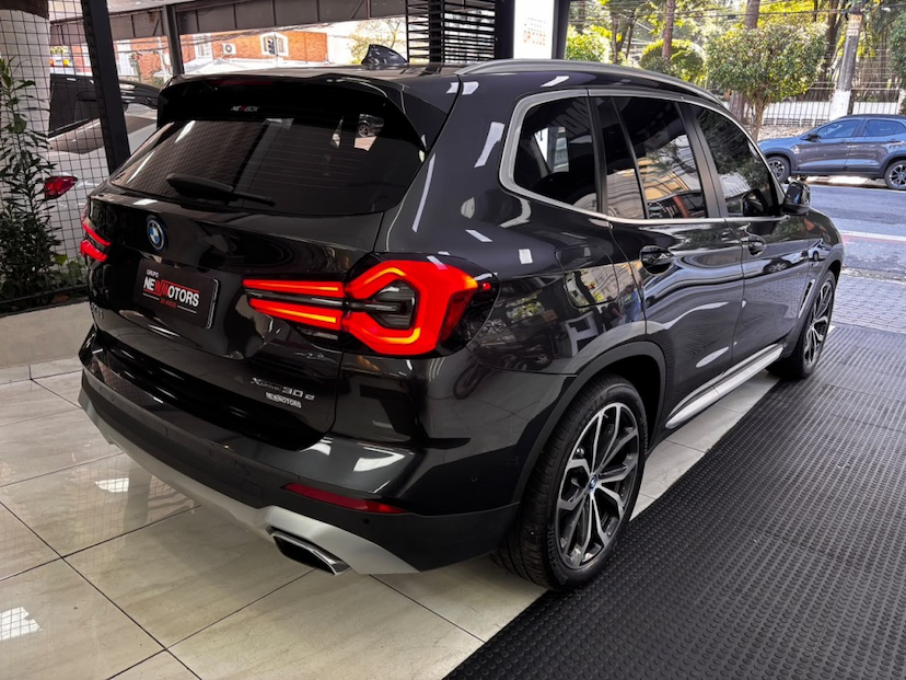 Foto do veículo BMW X3 2.0 16V HÍBRIDO X LINE XDRIVE30E STEPTRONIC 2023 30.735 KM 349.777,00