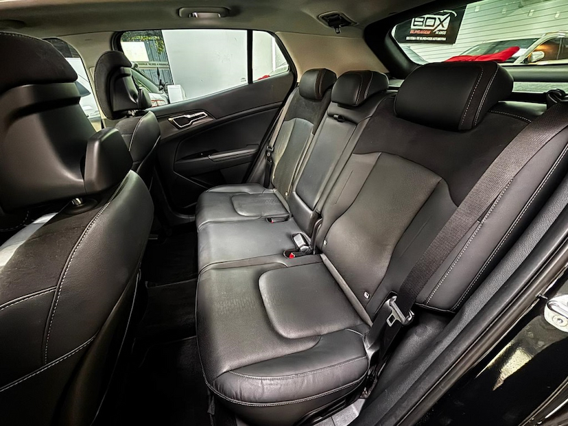 Foto do veículo KIA SPORTAGE 1.6 TGDI MHEV EX PRESTIGE DCT 2023 43.783 KM 164.777,00