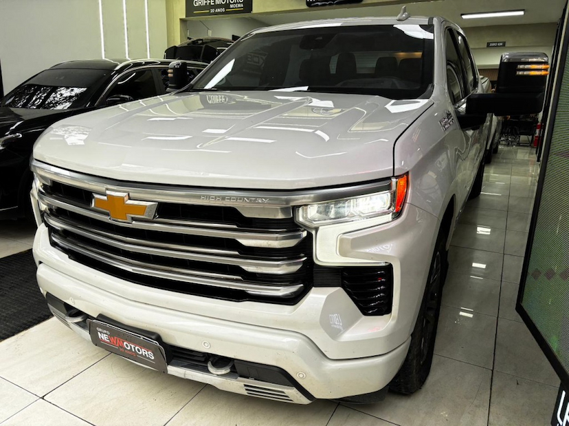Foto do veículo CHEVROLET SILVERADO 5.3 V8 GASOLINA 1500 HIGH COUNTRY 4X4 AUTOMÁTICO 2024 71.367 KM 442.777,00