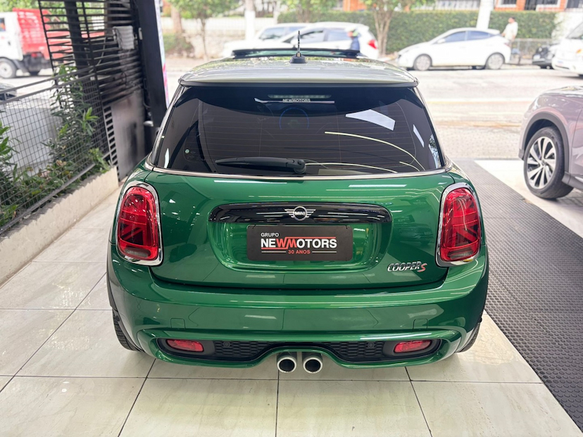 Foto do veículo MINI COOPER 2.0 16V TWINPOWER GASOLINA S 2P STEPTRONIC 2020 60.117 KM 134.777,00