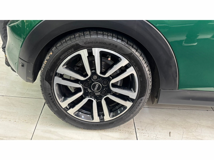 Foto do veículo MINI COOPER 2.0 16V TWINPOWER GASOLINA S 2P STEPTRONIC 2020 60.117 KM 134.777,00