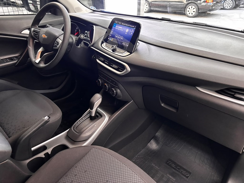 Foto do veículo CHEVROLET TRACKER 1.0 TURBO FLEX LT AUTOMÁTICO 2021 42.335 KM 85.777,00