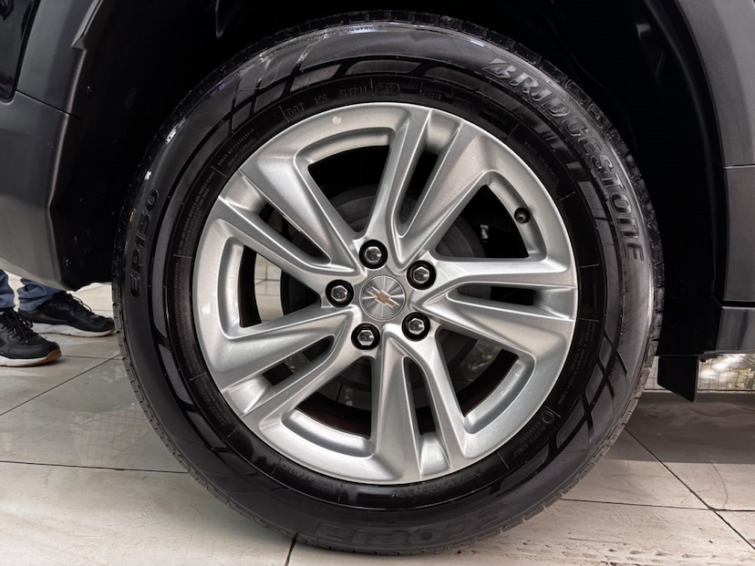 Foto do veículo CHEVROLET TRACKER 1.0 TURBO FLEX LT AUTOMÁTICO 2021 42.335 KM 85.777,00