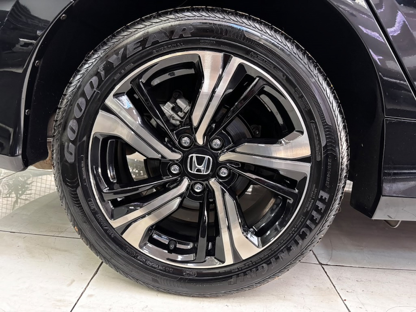Foto do veículo HONDA CIVIC 2.0 16V FLEXONE SPORT 4P CVT 2021 24.681 KM 129.777,00