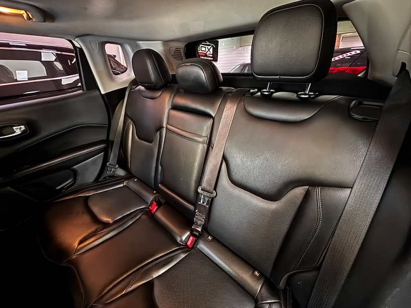 Foto do veículo JEEP COMPASS 2.0 16V FLEX LONGITUDE AUTOMÁTICO 2018 63.491 KM 88.777,00