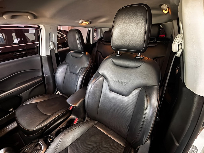 Foto do veículo JEEP COMPASS 2.0 16V FLEX LONGITUDE AUTOMÁTICO 2018 63.491 KM 88.777,00