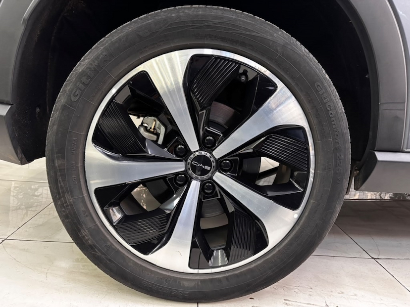 Foto do veículo BYD SONG PLUS 1.5 DM-I HÍBRIDO AUTOMÁTICO 2024 31.000 KM 169.777,00