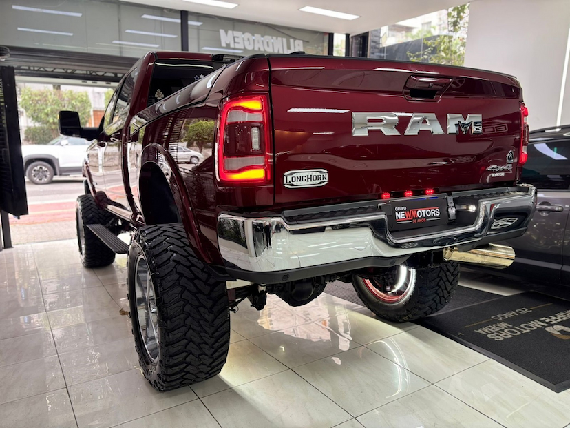 Foto do veículo RAM 3500 6.7 I6 TURBO DIESEL LIMITED LONGHORN CD 4X4  AUTOMÁTICO 2023 61.517 KM 539.777,00