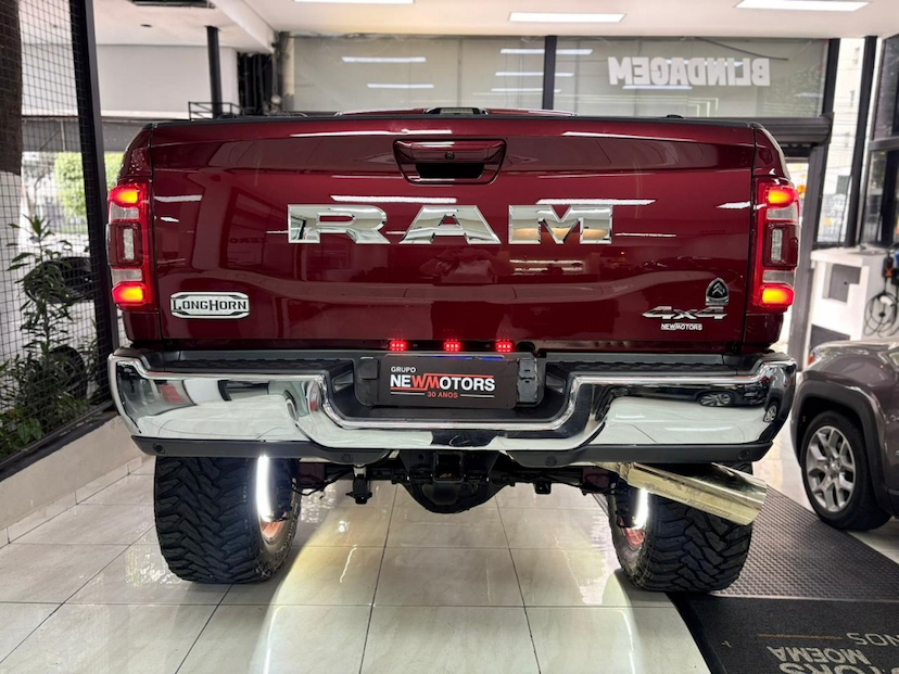 Foto do veículo RAM 3500 6.7 I6 TURBO DIESEL LIMITED LONGHORN CD 4X4  AUTOMÁTICO 2023 61.517 KM 539.777,00