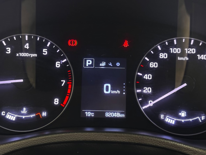 Foto do veículo HYUNDAI CRETA 2.0 16V FLEX PRESTIGE AUTOMÁTICO 2019 82.045 KM 91.777,00