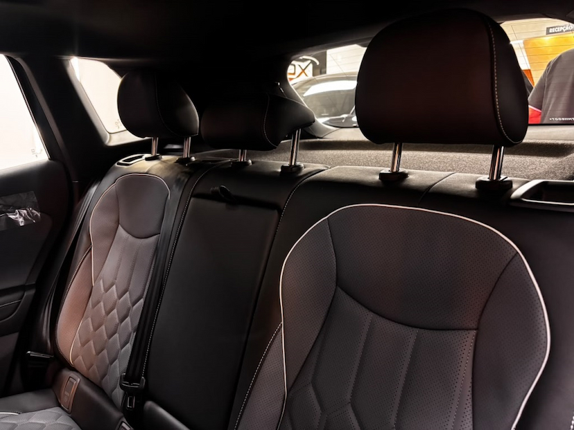 Foto do veículo VOLKSWAGEN TIGUAN 2.0 350 TSI GASOLINA R-LINE 4MOTION AUTOMÁTICO 2026 0 KM 409.900,00