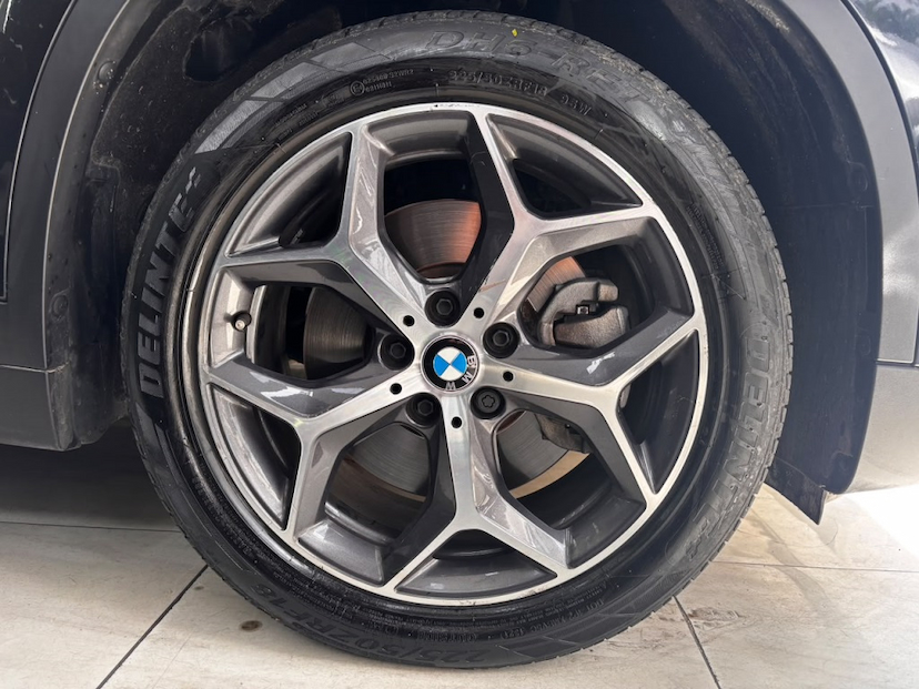 Foto do veículo BMW X1 2.0 16V TURBO ACTIVEFLEX SDRIVE20I 4P AUTOMÁTICO 2019 40.243 KM 137.777,00