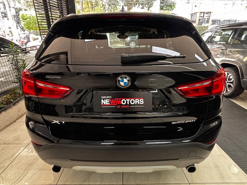 Foto do veículo BMW X1 2.0 16V TURBO ACTIVEFLEX SDRIVE20I 4P AUTOMÁTICO 2019 40.243 KM 137.777,00