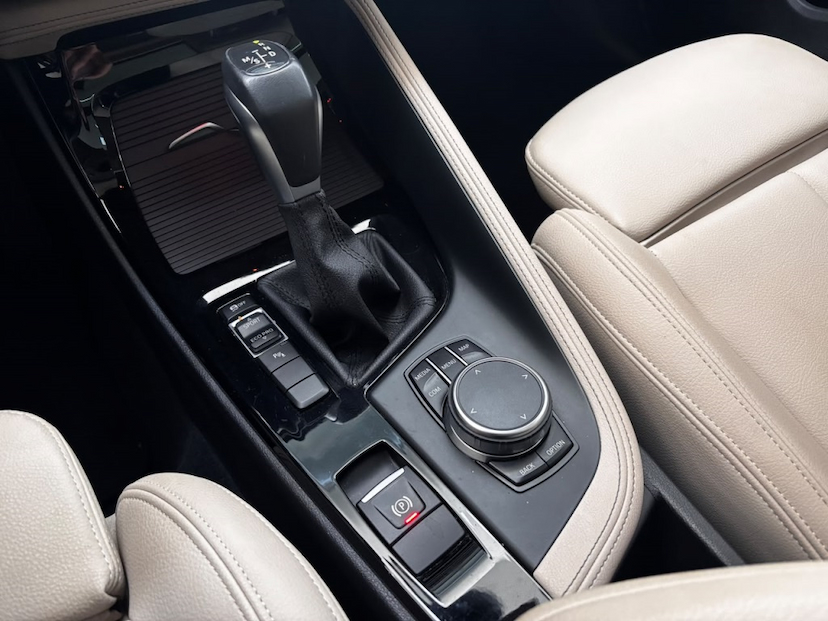 Foto do veículo BMW X1 2.0 16V TURBO ACTIVEFLEX SDRIVE20I 4P AUTOMÁTICO 2019 40.243 KM 137.777,00