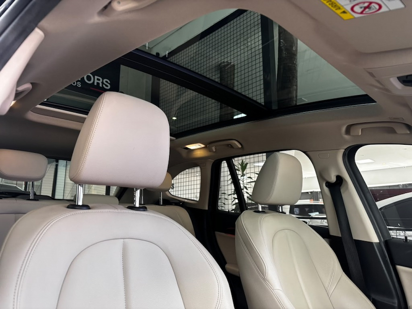 Foto do veículo BMW X1 2.0 16V TURBO ACTIVEFLEX SDRIVE20I 4P AUTOMÁTICO 2019 40.243 KM 137.777,00