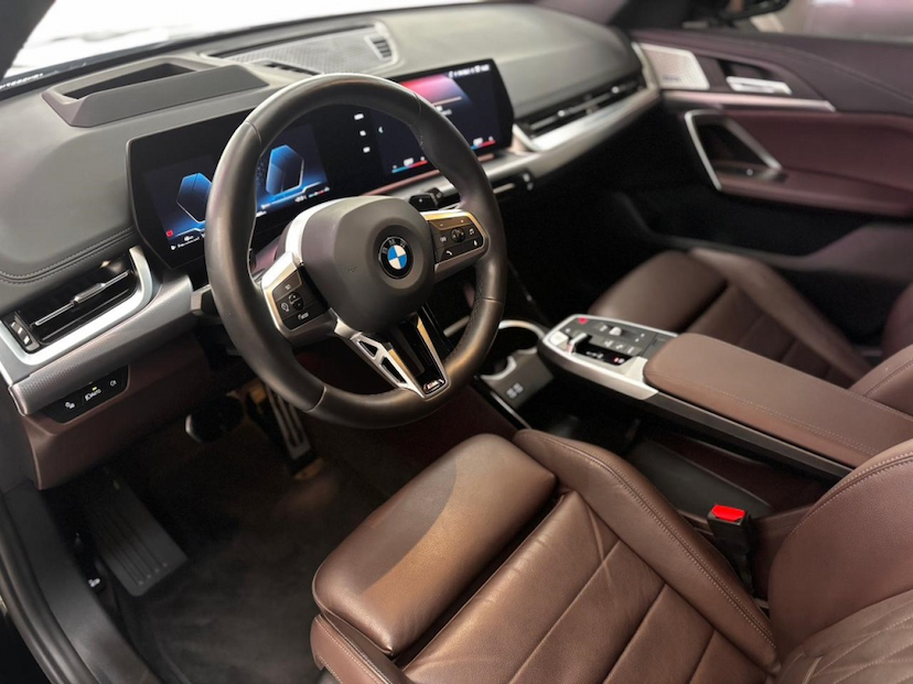 Foto do veículo BMW X1 2.0 16V TURBO GASOLINA SDRIVE20I M SPORT STEPTRONIC 2024 27.000 KM 282.900,00