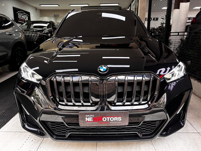 Foto do veículo BMW X1 2.0 16V TURBO GASOLINA SDRIVE20I M SPORT STEPTRONIC 2024 27.000 KM 282.900,00