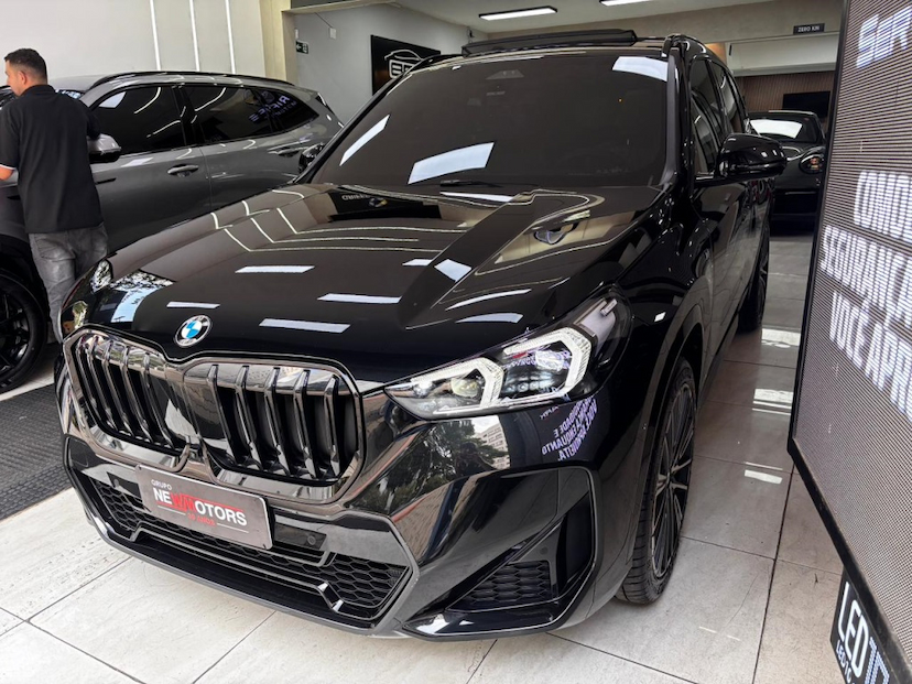 Foto do veículo BMW X1 2.0 16V TURBO GASOLINA SDRIVE20I M SPORT STEPTRONIC 2024 27.000 KM 282.900,00