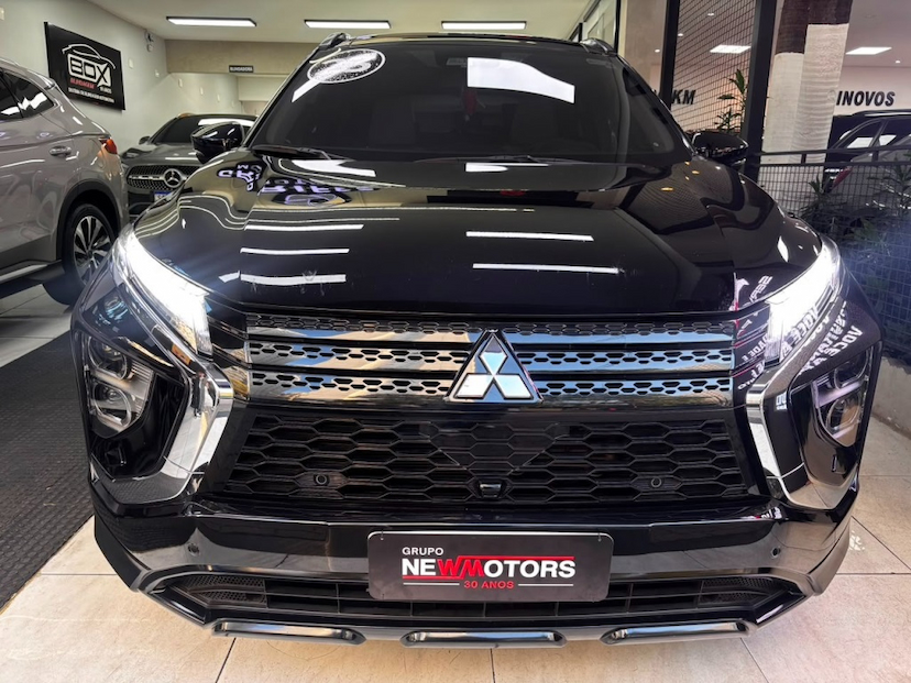 Foto do veículo MITSUBISHI ECLIPSE CROSS 1.5 MIVEC TURBO GASOLINA HPE-S CVT 2023 29.465 KM 149.777,00
