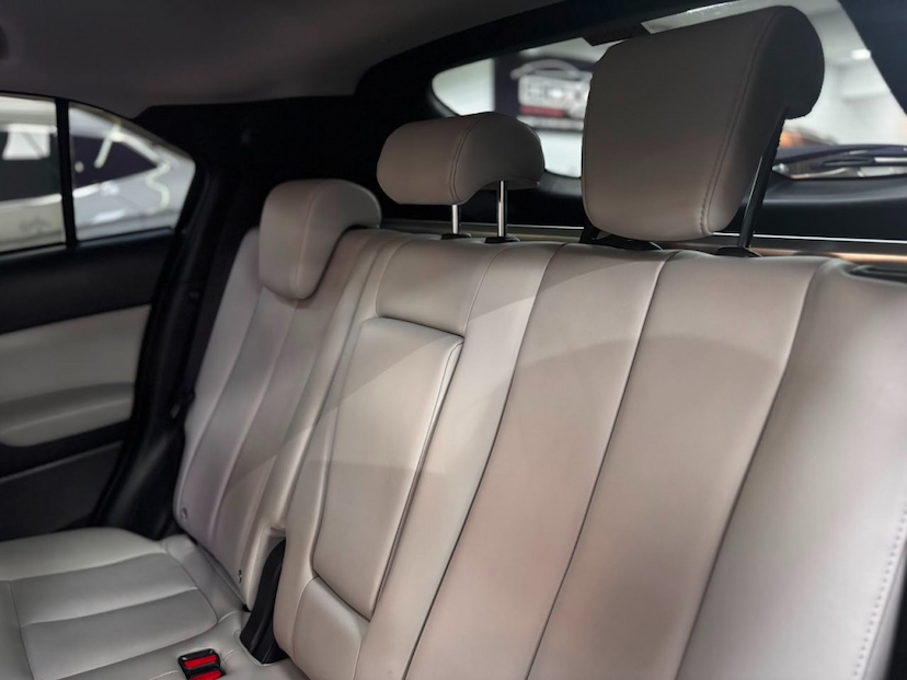 Foto do veículo MITSUBISHI ECLIPSE CROSS 1.5 MIVEC TURBO GASOLINA HPE-S CVT 2023 29.465 KM 149.777,00