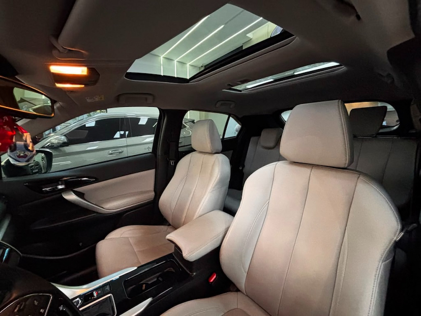 Foto do veículo MITSUBISHI ECLIPSE CROSS 1.5 MIVEC TURBO GASOLINA HPE-S CVT 2023 29.465 KM 149.777,00