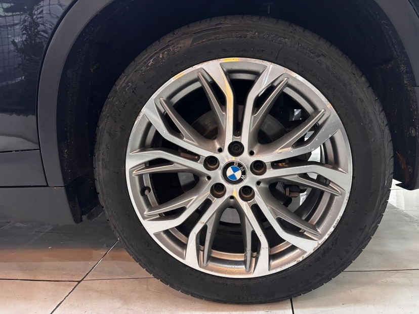 Foto do veículo BMW X1 2.0 16V TURBO ACTIVEFLEX SDRIVE20I 4P AUTOMÁTICO 2019 79.720 KM 118.777,00
