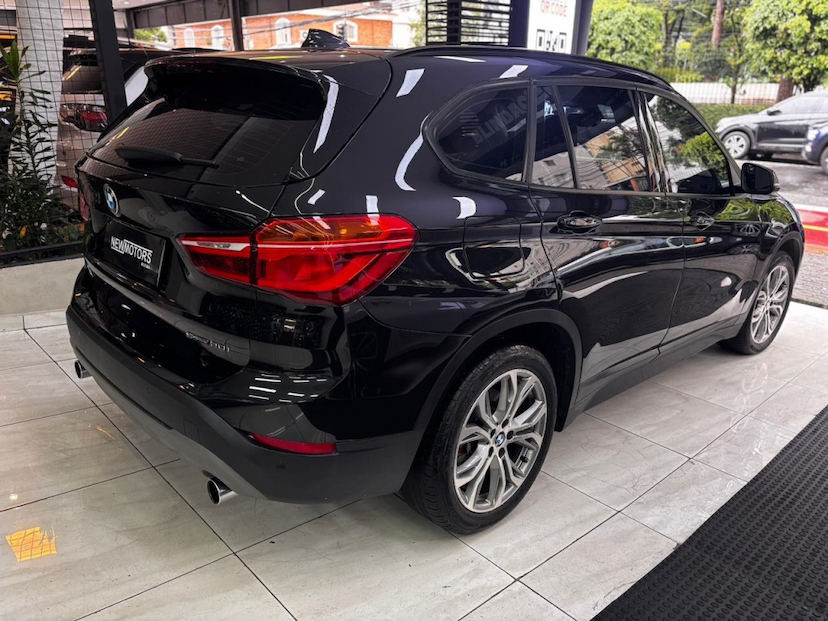 Foto do veículo BMW X1 2.0 16V TURBO ACTIVEFLEX SDRIVE20I 4P AUTOMÁTICO 2019 79.720 KM 118.777,00