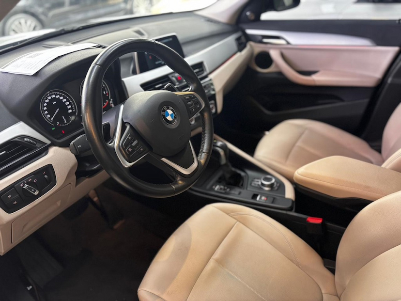 Foto do veículo BMW X1 2.0 16V TURBO ACTIVEFLEX SDRIVE20I 4P AUTOMÁTICO 2019 79.720 KM 118.777,00