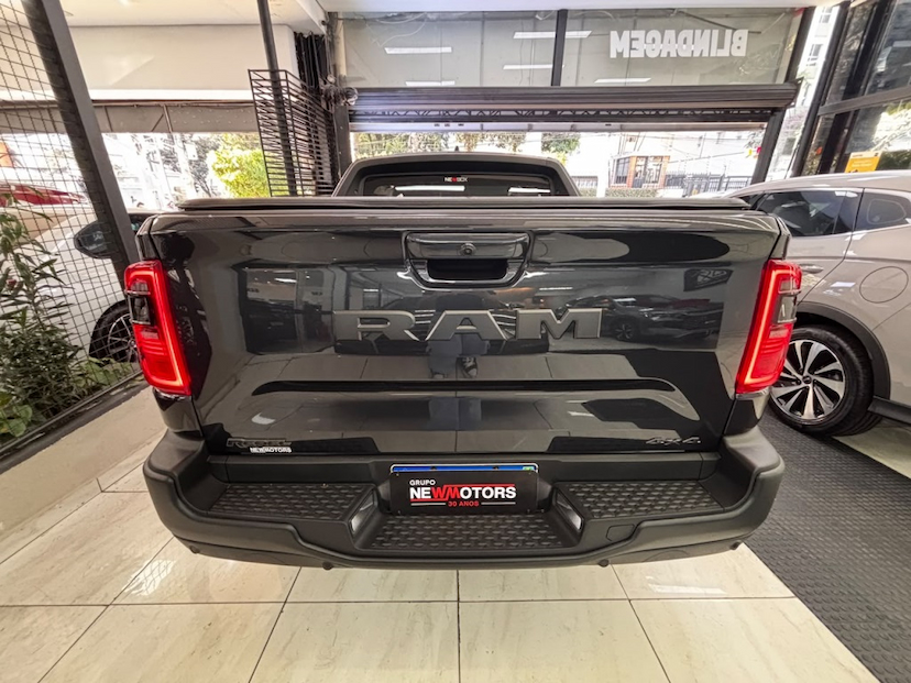 Foto do veículo RAM RAMPAGE  2.2 REBEL TB CD 4X4 DIESEL AUT. 2026 0 KM 320.777,00