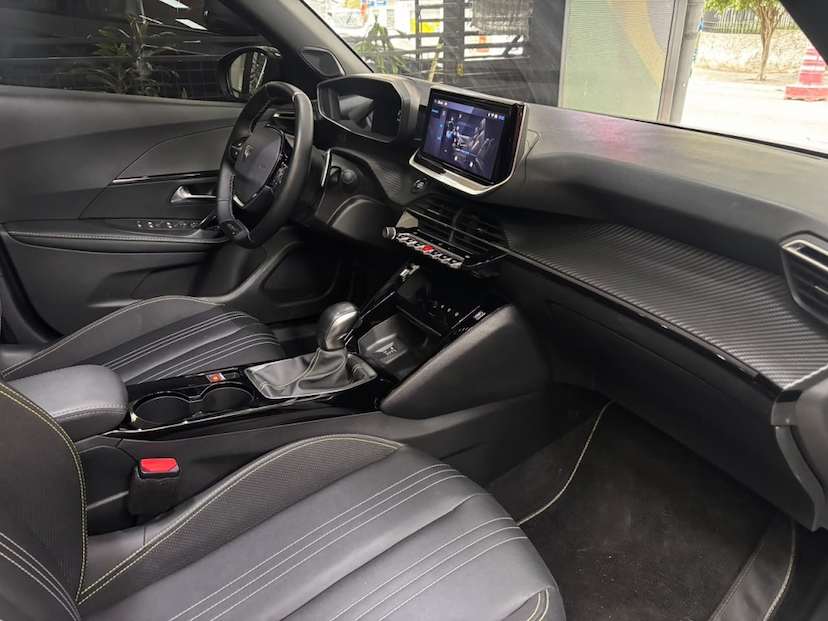 Foto do veículo PEUGEOT 2008 1.0 TURBO 200 FLEX GT CVT 2025 13.536 KM 138.777,00