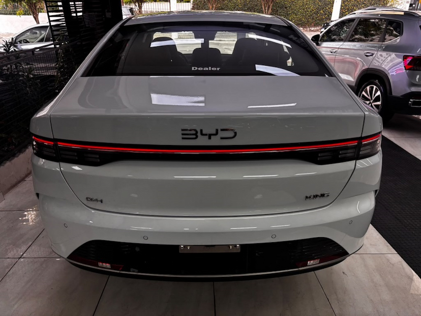 Foto do veículo BYD KING 1.5 DM-I PHEV GS AUTOMÁTICO 2027 0 KM 166.680,00