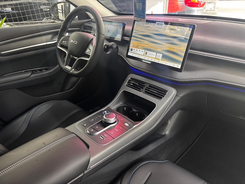 Foto do veículo BYD KING 1.5 DM-I PHEV GS AUTOMÁTICO 2027 0 KM 166.680,00