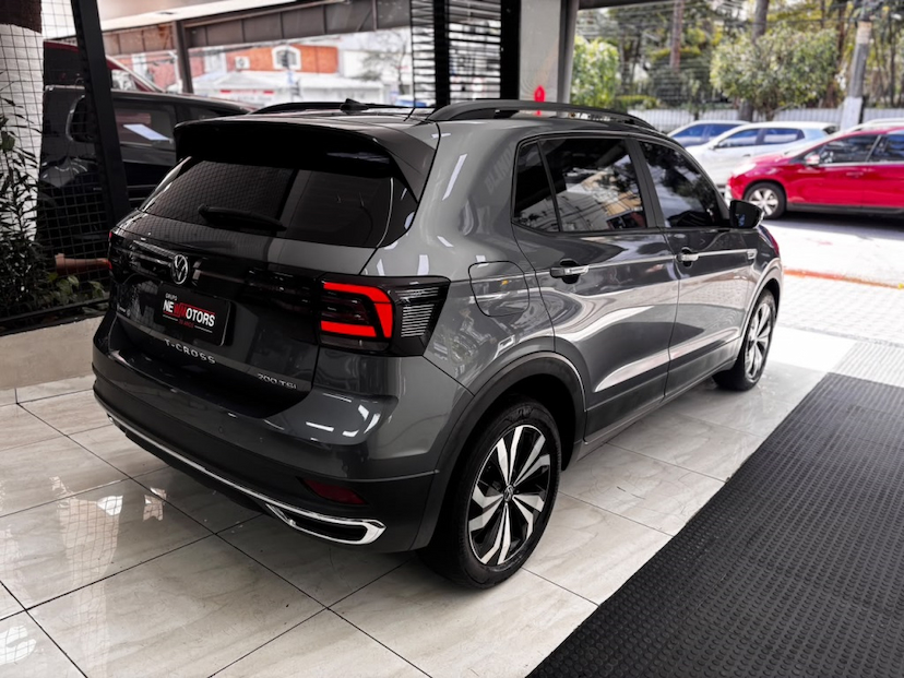Foto do veículo VOLKSWAGEN T-CROSS 1.0 200 TSI TOTAL FLEX COMFORTLINE AUTOMÁTICO 2022 45.730 KM 101.777,00