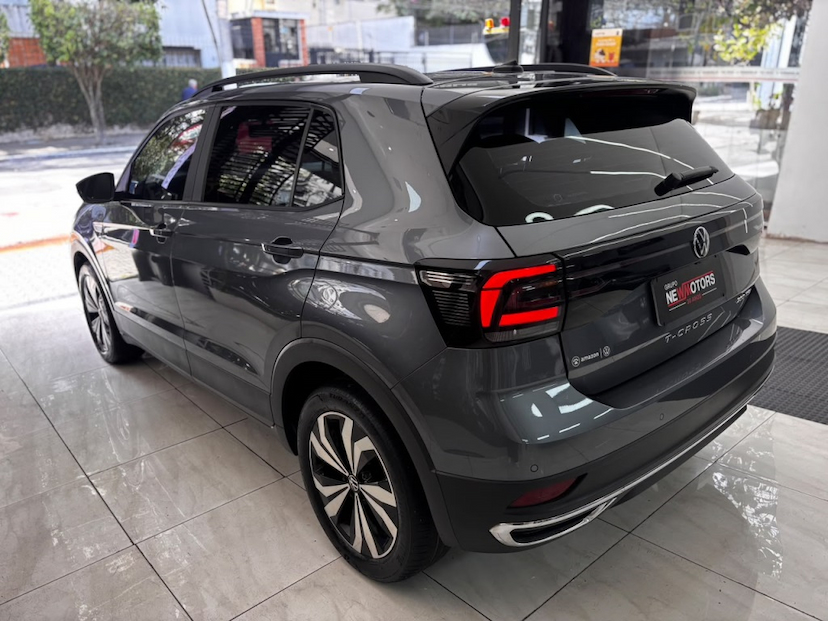 Foto do veículo VOLKSWAGEN T-CROSS 1.0 200 TSI TOTAL FLEX COMFORTLINE AUTOMÁTICO 2022 45.730 KM 101.777,00