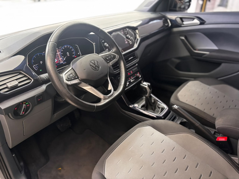 Foto do veículo VOLKSWAGEN T-CROSS 1.0 200 TSI TOTAL FLEX COMFORTLINE AUTOMÁTICO 2022 45.730 KM 101.777,00